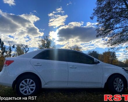 Белый Киа Черато, объемом двигателя 1.6 л и пробегом 200 тыс. км за 7300 $, фото 4 на Automoto.ua