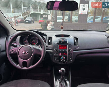 Белый Киа Черато, объемом двигателя 1.59 л и пробегом 210 тыс. км за 8200 $, фото 13 на Automoto.ua