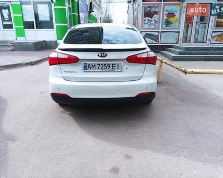 Белый Киа Черато, объемом двигателя 1.6 л и пробегом 300 тыс. км за 4400 $, фото 8 на Automoto.ua