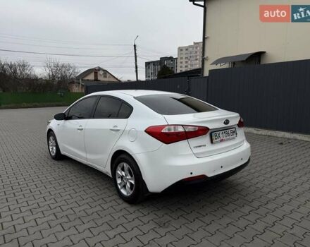 Білий Кіа Черато, об'ємом двигуна 1.6 л та пробігом 100 тис. км за 8300 $, фото 6 на Automoto.ua