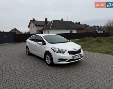 Білий Кіа Черато, об'ємом двигуна 1.6 л та пробігом 100 тис. км за 8300 $, фото 12 на Automoto.ua