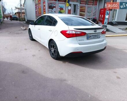 Белый Киа Черато, объемом двигателя 1.6 л и пробегом 300 тыс. км за 4400 $, фото 6 на Automoto.ua