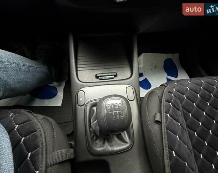 Білий Кіа Черато, об'ємом двигуна 1.6 л та пробігом 100 тис. км за 8300 $, фото 24 на Automoto.ua