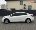 Білий Кіа Черато, об'ємом двигуна 1.6 л та пробігом 100 тис. км за 8300 $, фото 5 на Automoto.ua