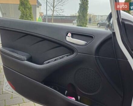 Белый Киа Черато, объемом двигателя 1.6 л и пробегом 130 тыс. км за 7700 $, фото 8 на Automoto.ua