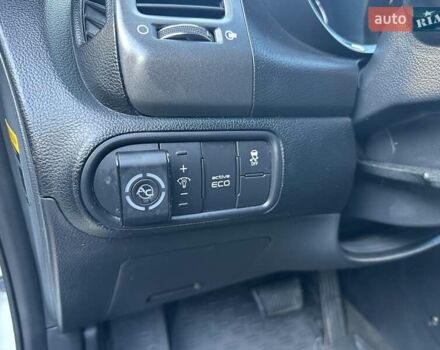 Белый Киа Черато, объемом двигателя 1.8 л и пробегом 202 тыс. км за 8600 $, фото 10 на Automoto.ua