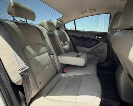 Белый Киа Черато, объемом двигателя 2 л и пробегом 80 тыс. км за 4200 $, фото 10 на Automoto.ua