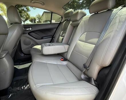 Белый Киа Черато, объемом двигателя 2 л и пробегом 80 тыс. км за 4200 $, фото 9 на Automoto.ua