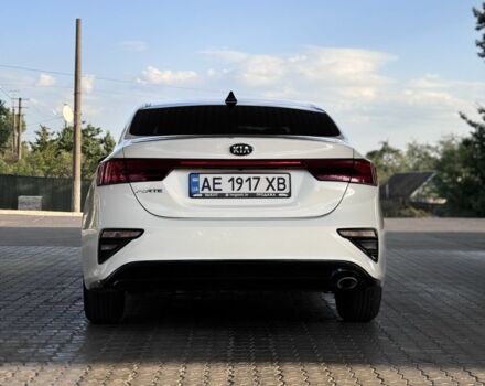 Киа Черато 2018 в Новомосковске на Automoto.ua Белый Киа Черато, объемом двигателя 2 л и пробегом 125 тыс. км за 13350 $, фото 4 на Automoto.ua