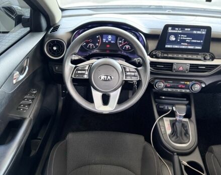 Киа Черато 2018 в Новомосковске на Automoto.ua Белый Киа Черато, объемом двигателя 2 л и пробегом 125 тыс. км за 13350 $, фото 8 на Automoto.ua