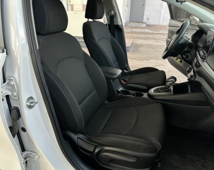 Білий Кіа Черато, об'ємом двигуна 2 л та пробігом 130 тис. км за 13000 $, фото 13 на Automoto.ua