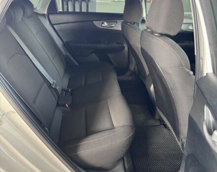 Киа Черато 2018 в Новомосковске на Automoto.ua Белый Киа Черато, объемом двигателя 2 л и пробегом 125 тыс. км за 13350 $, фото 12 на Automoto.ua