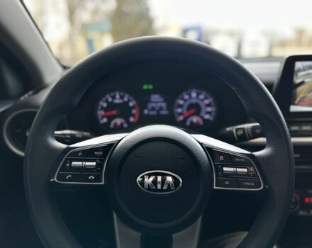 Білий Кіа Черато, об'ємом двигуна 2 л та пробігом 130 тис. км за 13000 $, фото 18 на Automoto.ua