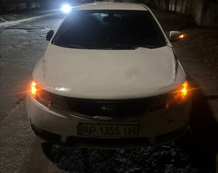 Білий Кіа Черато, об'ємом двигуна 2 л та пробігом 250 тис. км за 4000 $, фото 1 на Automoto.ua