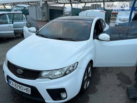 Киа Черато 2010 в Киеве на Automoto.ua Белый Киа Черато, объемом двигателя 2 л и пробегом 198 тыс. км за 7800 $, фото 1 на Automoto.ua