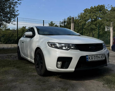Білий Кіа Черато, об'ємом двигуна 2 л та пробігом 198 тис. км за 8500 $, фото 1 на Automoto.ua