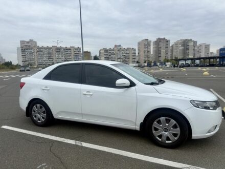 Киа Черато 2011 в Киеве на Automoto.ua Белый Киа Черато, объемом двигателя 1.6 л и пробегом 118 тыс. км за 8200 $, фото 1 на Automoto.ua