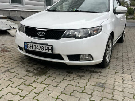 Киа Черато 2011 в Одессе на Automoto.ua Белый Киа Черато, объемом двигателя 1.59 л и пробегом 170 тыс. км за 7800 $, фото 1 на Automoto.ua