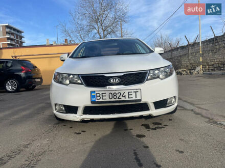 Киа Черато 2011 в Николаеве на Automoto.ua Белый Киа Черато, объемом двигателя 1.6 л и пробегом 180 тыс. км за 7500 $, фото 1 на Automoto.ua