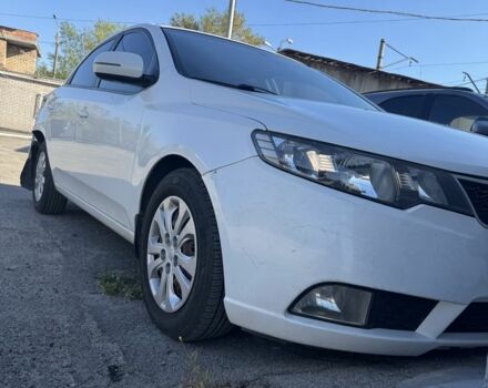 Белый Киа Черато, объемом двигателя 1.6 л и пробегом 160 тыс. км за 3500 $, фото 1 на Automoto.ua