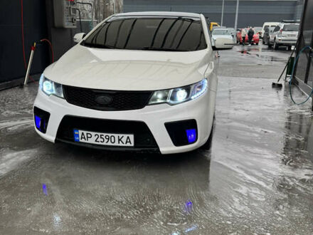 Киа Черато 2011 в Днепре (Днепропетровске) на Automoto.ua Белый Киа Черато, объемом двигателя 2 л и пробегом 151 тыс. км за 8399 $, фото 1 на Automoto.ua
