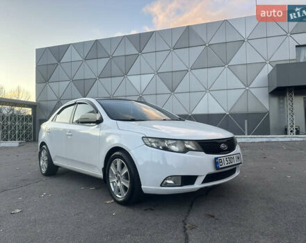 Белый Киа Черато, объемом двигателя 1.59 л и пробегом 154 тыс. км за 7500 $, фото 1 на Automoto.ua