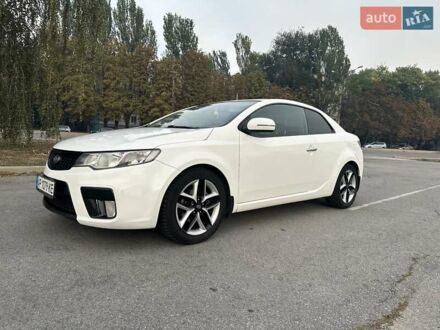 Белый Киа Черато, объемом двигателя 2 л и пробегом 198 тыс. км за 8200 $, фото 1 на Automoto.ua