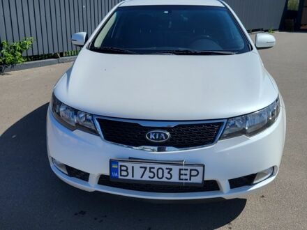 Киа Черато 2011 в Полтаве на Automoto.ua Белый Киа Черато, объемом двигателя 1.6 л и пробегом 99 тыс. км за 8600 $, фото 1 на Automoto.ua