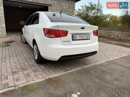 Білий Кіа Черато, об'ємом двигуна 1.59 л та пробігом 105 тис. км за 8300 $, фото 1 на Automoto.ua