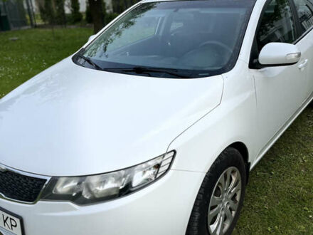Киа Черато 2011 в Львове на Automoto.ua Белый Киа Черато, объемом двигателя 1.6 л и пробегом 177 тыс. км за 8000 $, фото 1 на Automoto.ua