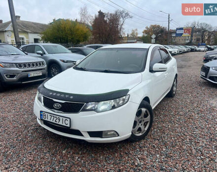 Белый Киа Черато, объемом двигателя 1.59 л и пробегом 210 тыс. км за 8200 $, фото 1 на Automoto.ua