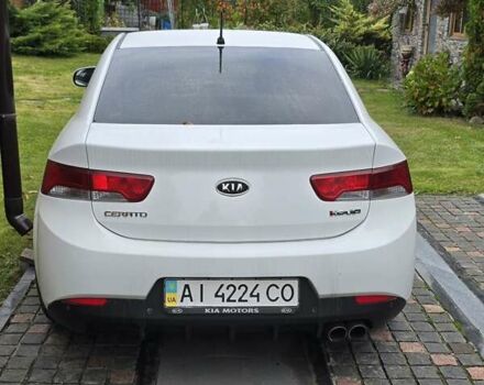 Белый Киа Черато, объемом двигателя 2 л и пробегом 310 тыс. км за 5000 $, фото 1 на Automoto.ua