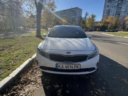 Белый Киа Черато, объемом двигателя 2 л и пробегом 230 тыс. км за 8999 $, фото 1 на Automoto.ua