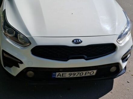 Киа Черато 2019 в Кривом Роге на Automoto.ua Белый Киа Черато, объемом двигателя 2 л и пробегом 87 тыс. км за 14300 $, фото 1 на Automoto.ua