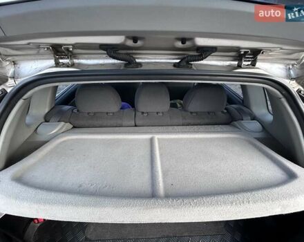 Бежевый Киа Черато, объемом двигателя 1.6 л и пробегом 138 тыс. км за 4400 $, фото 25 на Automoto.ua