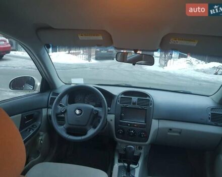 Бежевый Киа Черато, объемом двигателя 1.6 л и пробегом 230 тыс. км за 5400 $, фото 8 на Automoto.ua