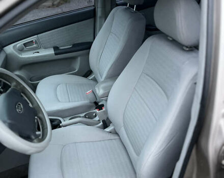 Бежевий Кіа Черато, об'ємом двигуна 1.59 л та пробігом 230 тис. км за 3700 $, фото 11 на Automoto.ua