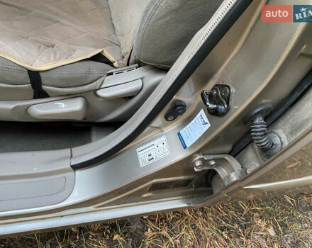 Бежевий Кіа Черато, об'ємом двигуна 1.6 л та пробігом 285 тис. км за 5300 $, фото 19 на Automoto.ua