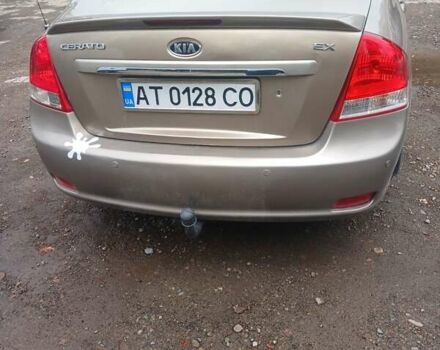 Бежевый Киа Черато, объемом двигателя 2 л и пробегом 245 тыс. км за 4500 $, фото 10 на Automoto.ua