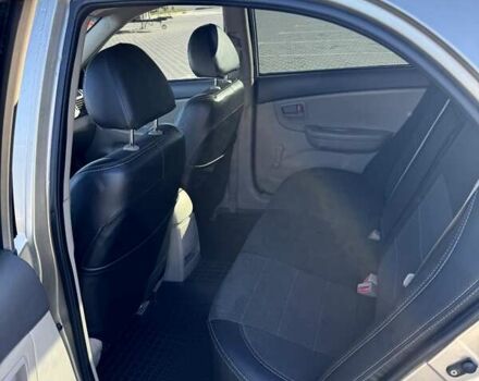 Бежевый Киа Черато, объемом двигателя 1.6 л и пробегом 212 тыс. км за 4650 $, фото 7 на Automoto.ua