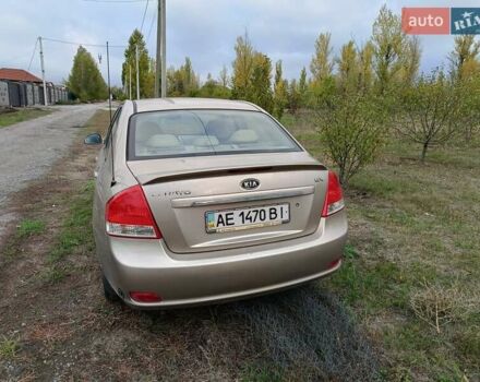 Бежевый Киа Черато, объемом двигателя 1.98 л и пробегом 380 тыс. км за 3500 $, фото 2 на Automoto.ua