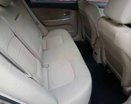 Бежевый Киа Черато, объемом двигателя 2 л и пробегом 195 тыс. км за 4250 $, фото 10 на Automoto.ua