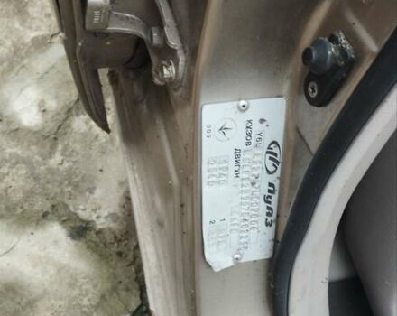 Бежевый Киа Черато, объемом двигателя 1.59 л и пробегом 208 тыс. км за 1900 $, фото 11 на Automoto.ua