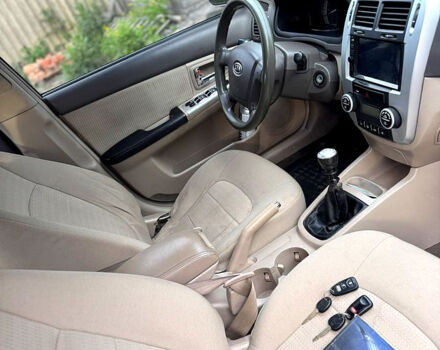 Бежевый Киа Черато, объемом двигателя 1.6 л и пробегом 212 тыс. км за 4600 $, фото 4 на Automoto.ua