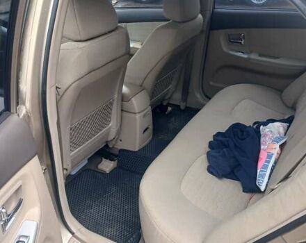 Бежевый Киа Черато, объемом двигателя 2 л и пробегом 245 тыс. км за 4500 $, фото 4 на Automoto.ua