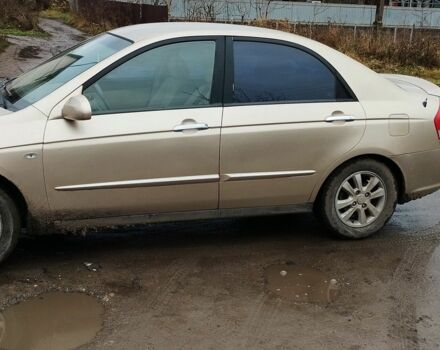 Бежевый Киа Черато, объемом двигателя 1.6 л и пробегом 208 тыс. км за 3500 $, фото 1 на Automoto.ua