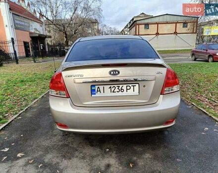 Бежевый Киа Черато, объемом двигателя 1.98 л и пробегом 195 тыс. км за 3993 $, фото 4 на Automoto.ua
