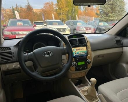 Киа Черато 2007 в Кривом Роге на Automoto.ua Бежевый Киа Черато, объемом двигателя 2 л и пробегом 206 тыс. км за 4400 $, фото 10 на Automoto.ua