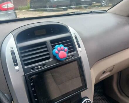 Бежевый Киа Черато, объемом двигателя 2 л и пробегом 245 тыс. км за 4500 $, фото 2 на Automoto.ua