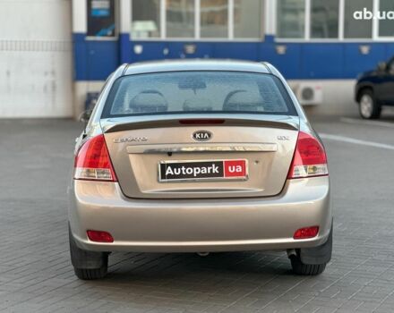 Бежевый Киа Черато, объемом двигателя 1.6 л и пробегом 189 тыс. км за 5940 $, фото 5 на Automoto.ua